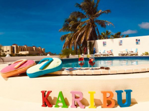  Karibu Aruba Boutique Hotel  Палм-Бич